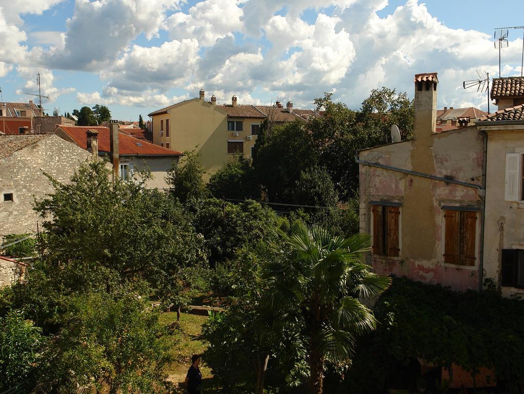 Guest House Marta Rovinj Exteriör bild